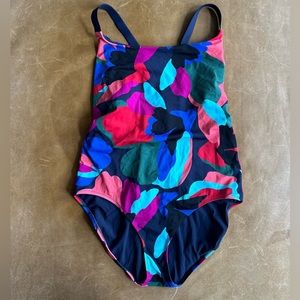 Super Cute and Flattering Athleta Bathing Suit